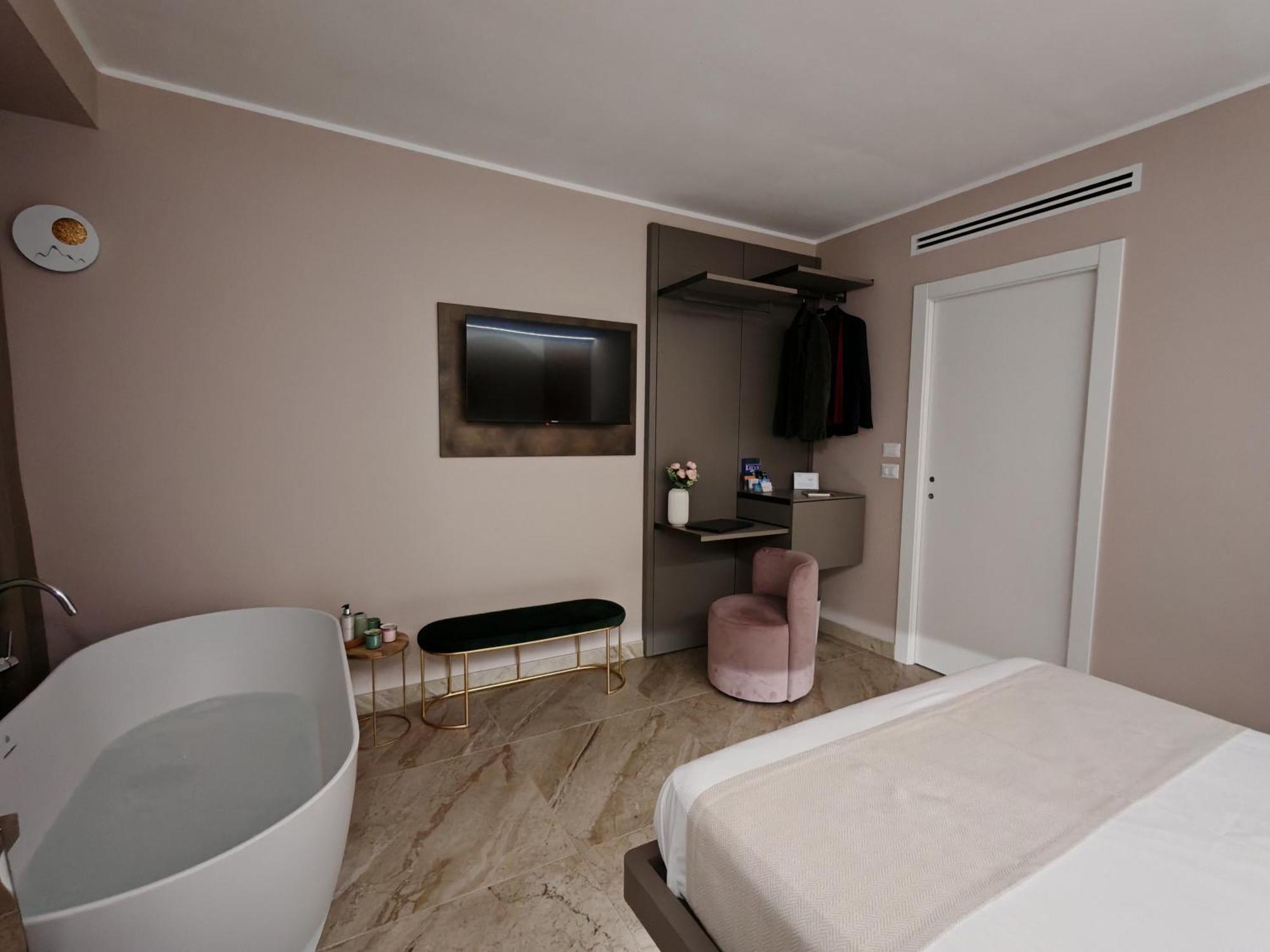 Effe4 Lovely Room Bari Ngoại thất bức ảnh
